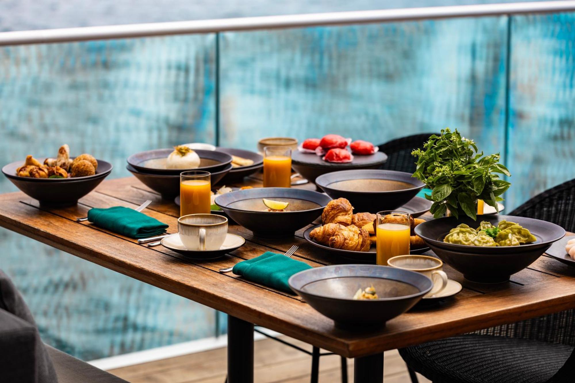 Hilton Hotel Tahiti 帕皮提 外观 照片